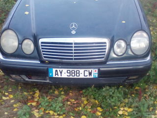 Mercedes E Class foto 2