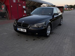 BMW 5 Series foto 3