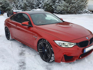 BMW M4 foto 7