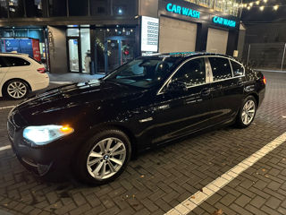 BMW 5 Series foto 10