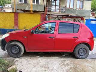 Dacia Sandero foto 2