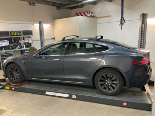 Tesla Model S foto 3