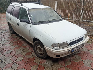 Opel Astra foto 2