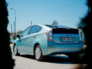 Toyota Prius Automat 1.8 Hybrid От 18euro foto 2