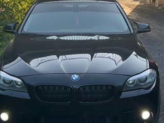 BMW 5 Series foto 9