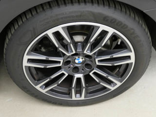 BMW 5 Series foto 15