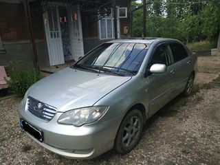 Byd F3 foto 1