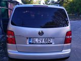 Volkswagen Touran foto 2