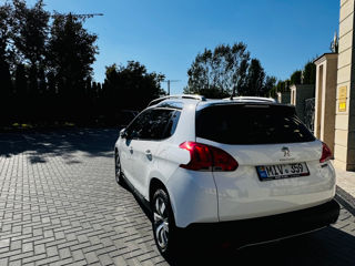 Peugeot 2008 foto 5