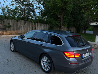 BMW 5 Series Touring foto 4