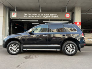 Volkswagen Touareg foto 3