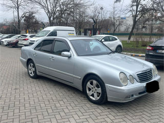 Mercedes E-Class foto 3