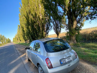 Nissan Micra foto 1