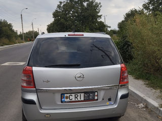 Opel Zafira foto 4