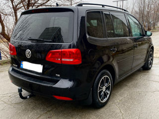 Volkswagen Touran foto 4