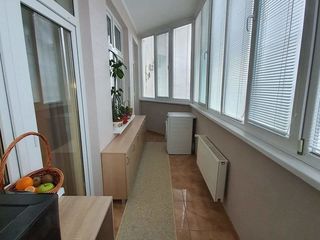 Vând apartament în bloc nou, 3 camere separate, reparație euro, parc, sect. Râșcani, 830 eur/m2! foto 9