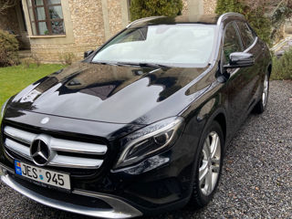 Mercedes GLA foto 2