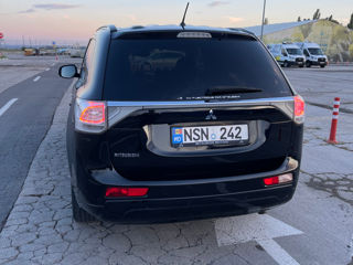 Mitsubishi Outlander foto 9