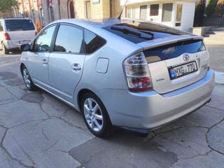 Toyota Prius foto 4