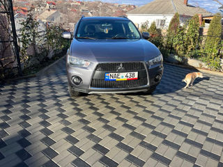 Mitsubishi Outlander foto 3