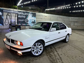 BMW 5 Series foto 20