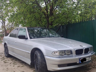 BMW 7 Series foto 4