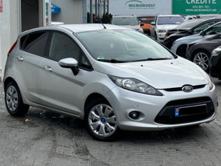 Ford Fiesta foto 4