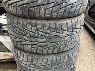 Nokian 275/40 r20