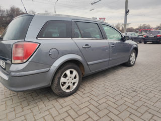 Opel Astra foto 2