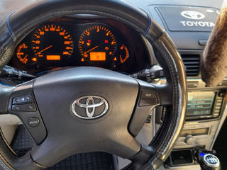 Toyota Avensis foto 7