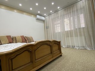 Apartament cu 1 cameră, 70 m², Centru, Chișinău