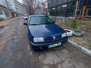 Volkswagen Vento foto 2