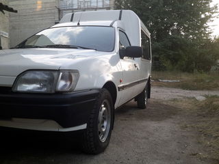 Ford Courier foto 5