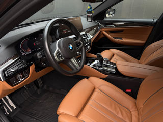 BMW 5 Series foto 7