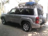 Nissan Patrol foto 2