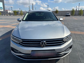 Volkswagen Passat foto 2