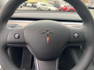 Tesla Model 3 foto 12