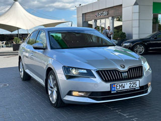 Skoda Superb foto 3