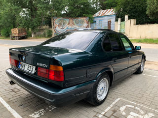 BMW 5 Series foto 4