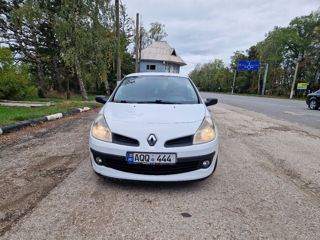 Renault Clio foto 2