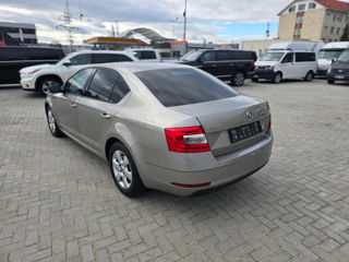 Skoda Octavia foto 4