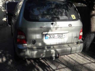 KIA Carnival foto 3