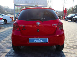 Toyota Yaris foto 3