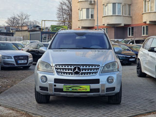 Mercedes M-Class foto 2