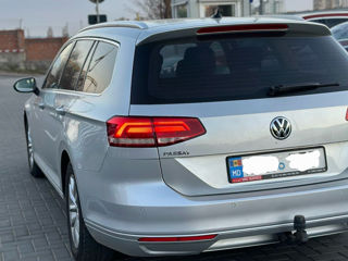 Volkswagen Passat foto 2