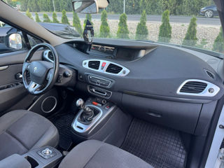 Renault Scenic фото 6