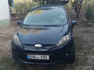 Ford Fiesta foto 3