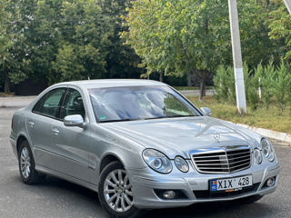 Mercedes E-Class foto 2