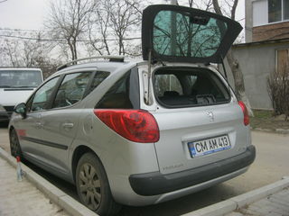 Peugeot 207 foto 3