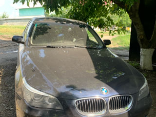 BMW 5 Series foto 1